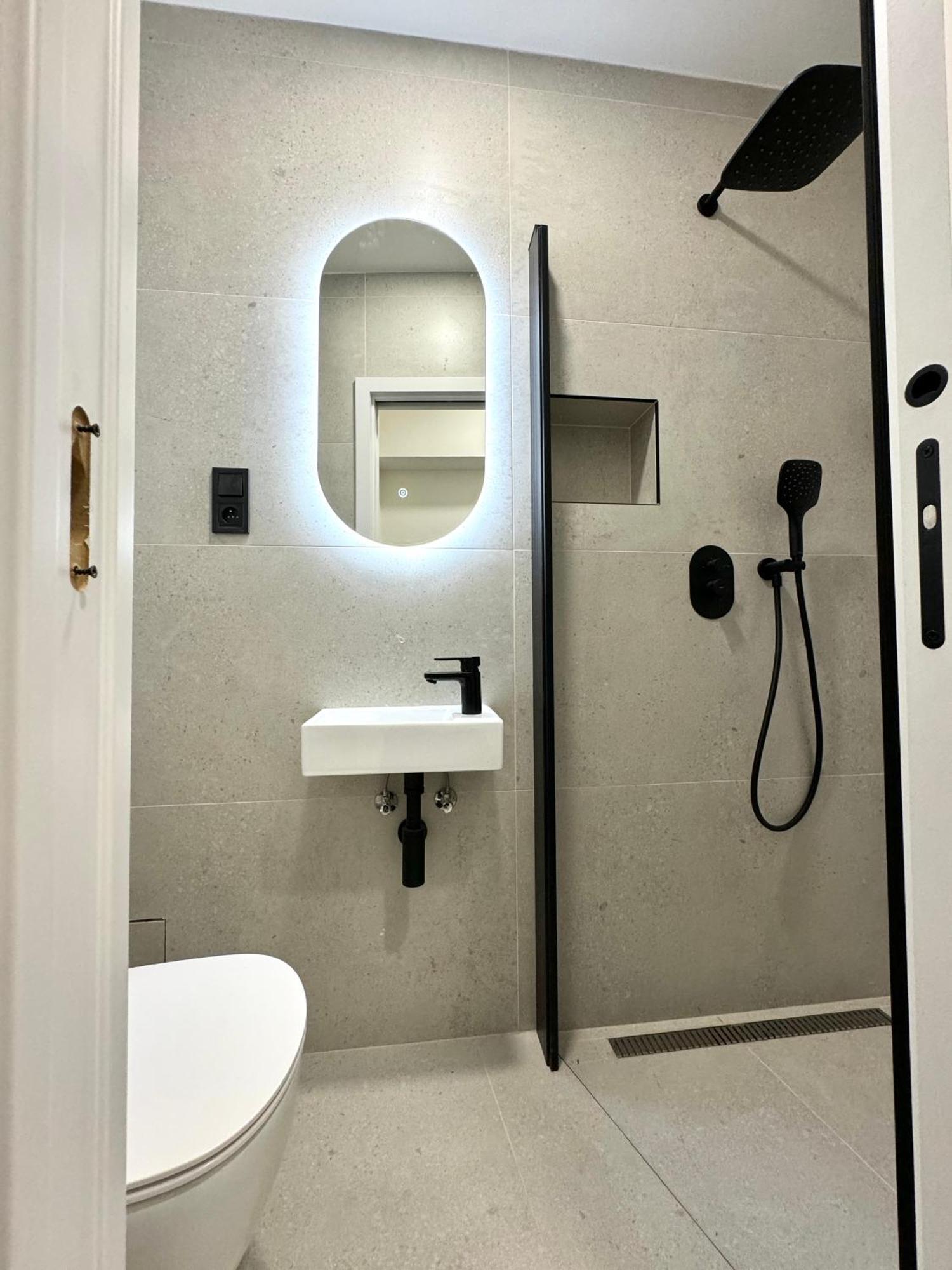 4 Minutes National Theather Apartment, Apartamento *