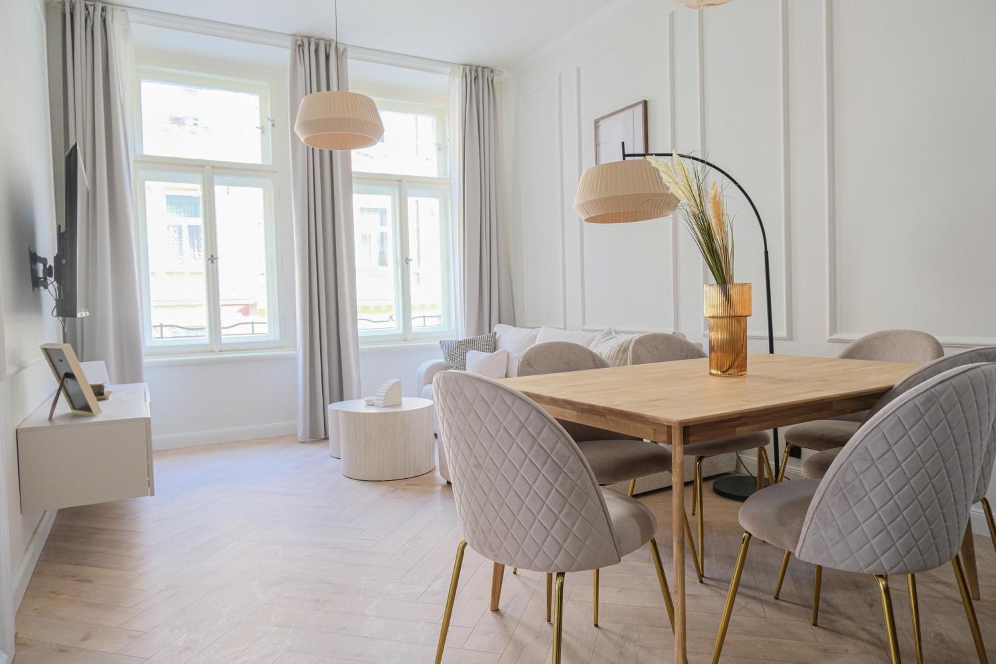 4 Minutes National Theather Apartment, * Praga