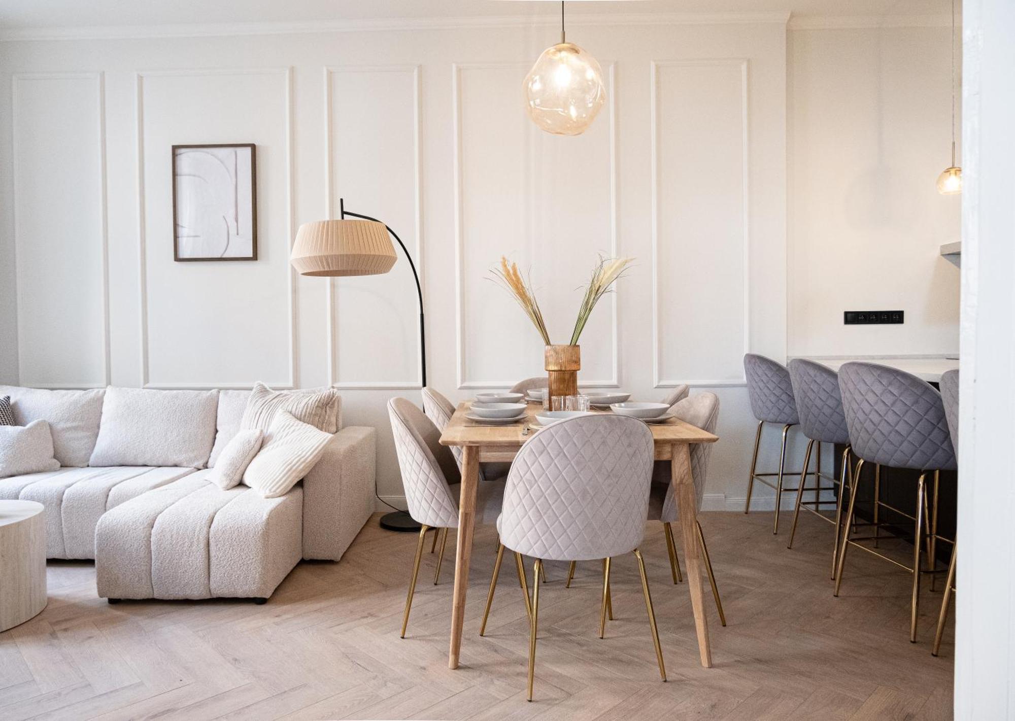 Apartment 4 Minutes National Theather Apartment, *